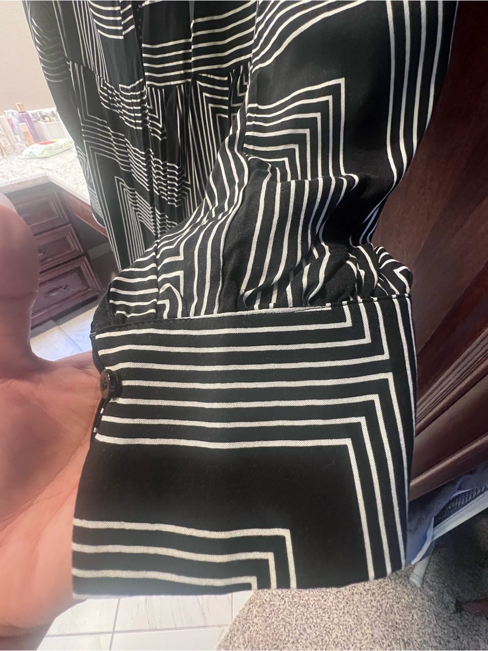 H&M Black and White Geometric Long-Sleeve Shirt Dress - Picture 3 of 4